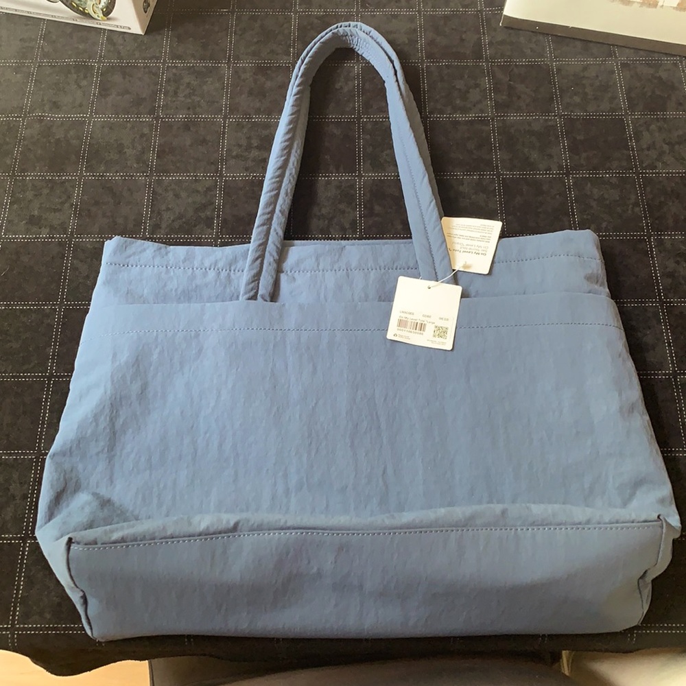 Lululemon On My Level Tote 15L Blue Grey